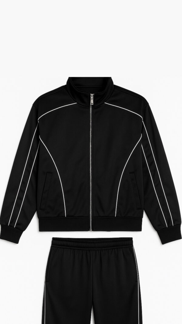 Black T7 tracksuit - Image 7