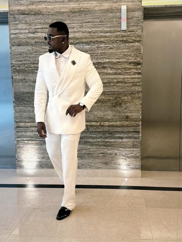 — White dapper DB suit - - Image 2