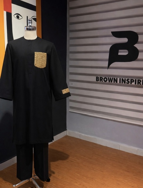 Black & Gold Regal Set - Image 4