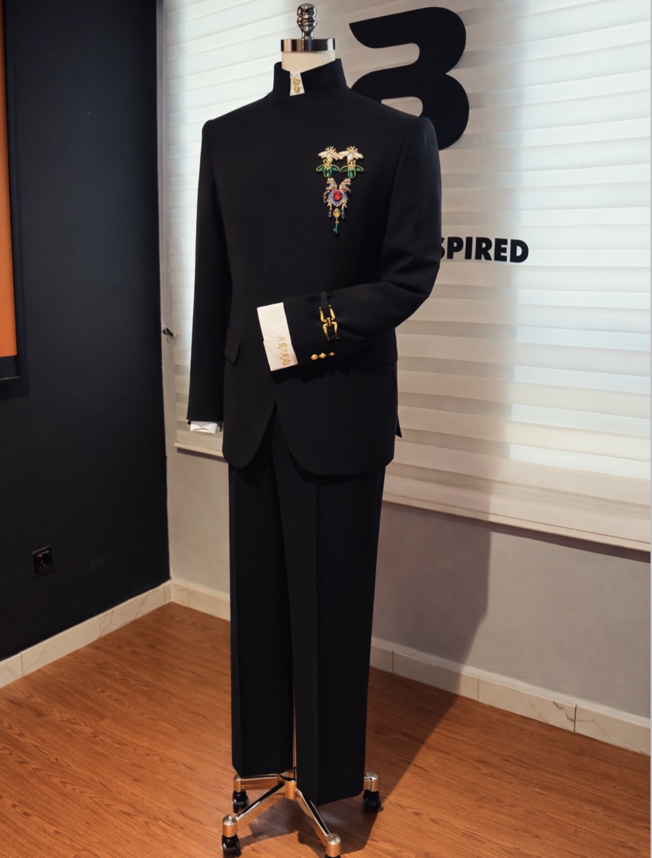 — Grandeur black suit — - Image 2