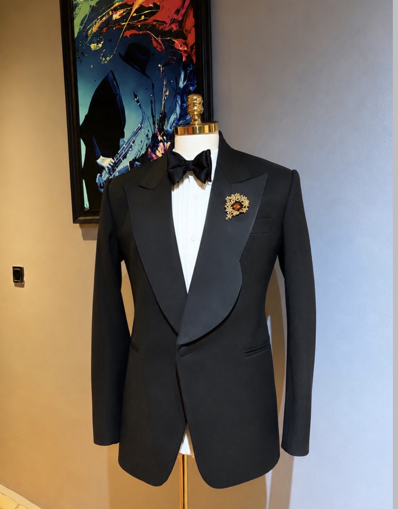 — BLVCK BESPOKE SUIT —